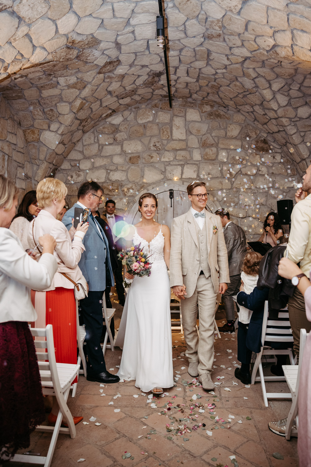 Hochzeit Trauung am Weingut Liszt | © Nina Danninger Photography