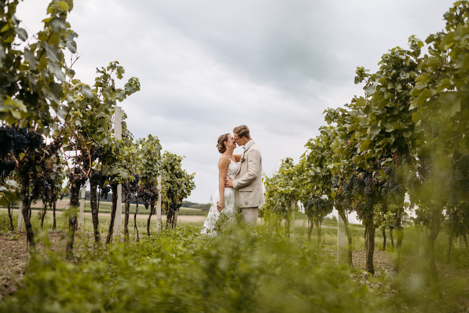 Hochzeitfotos Burgenland Weingut Liszt | © Nina Danninger Photography